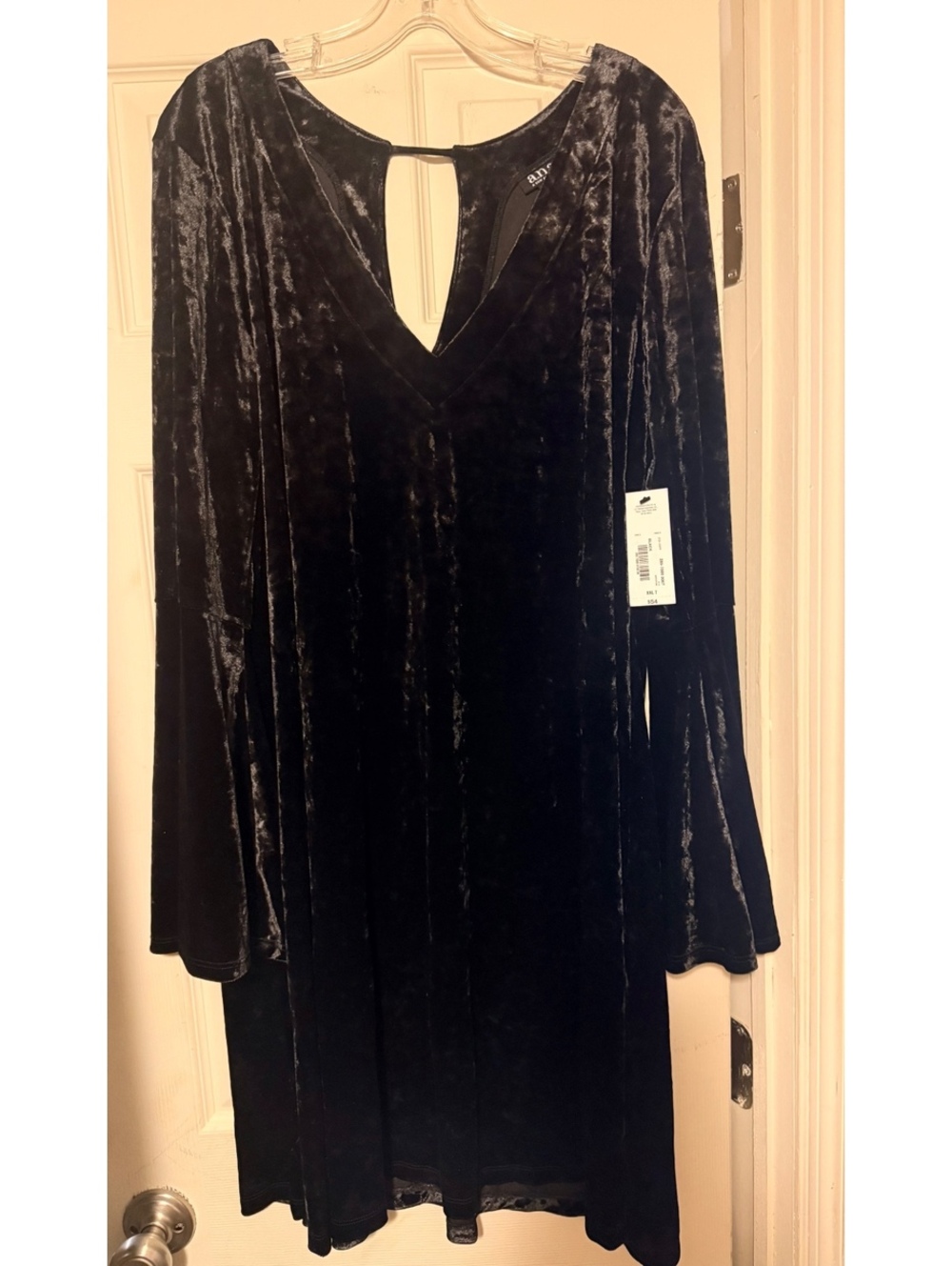 NWT a.n.a ANA Women’s V-Neck Black Velvet Bell Sleeve Swing Dress XXL Tall